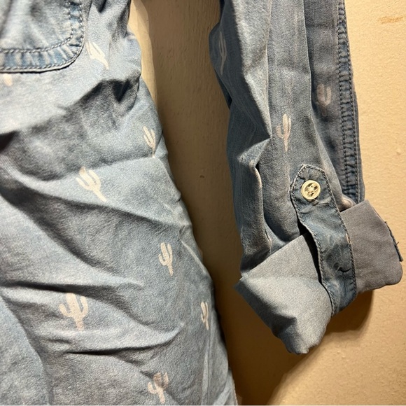 Francesca’s Collections Harper Denim Chambray Cactus Button Up Shirt - Picture 4 of 5